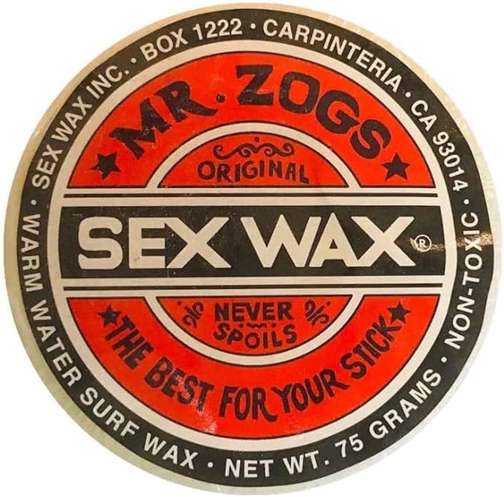 Shapers-Club - Un adesivo rotondo per tavole da surf. Cera sessuale Zog per tavole da surf, con testo in grassetto lungo i bordi superiore e inferiore e un logo centrale, in rosso, nero e bianco. -surfshop-surfboard