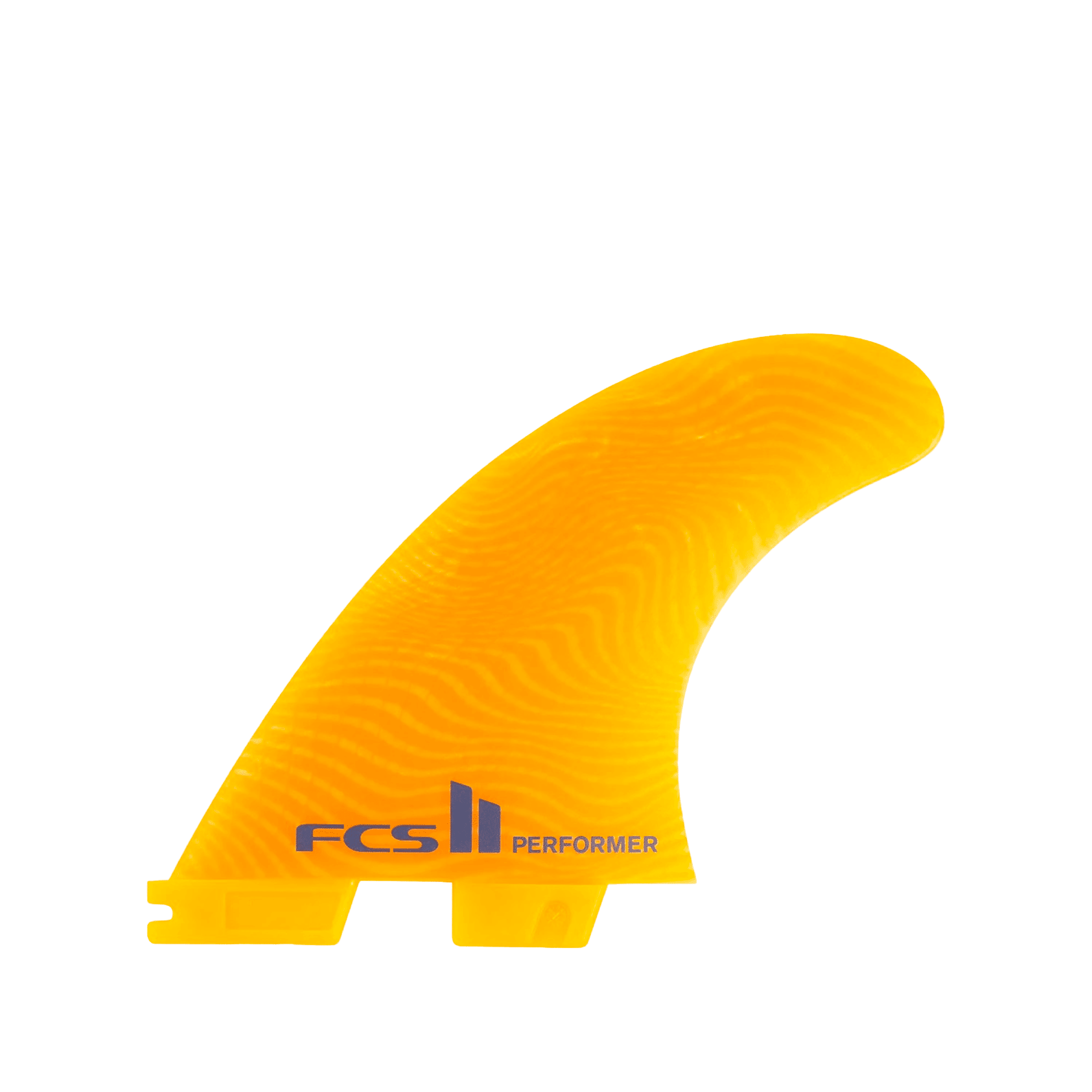 Shapers-Club- Un aileron de planche de surf jaune vif étiqueté « FCS - Performer - EcoBlend - Thruster » présente une surface ondulée et texturée et une forme élégante et incurvée typique des ailerons de planche de surf. Le design et le marquage sont bien visibles sur le fond blanc. -surfshop-surfboard