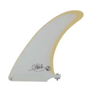 Shapers-Club- L'aileron de planche de surf CAPTAIN FINS VOLAN 8" présente un centre blanc avec une bordure jaune vif, accentué par la signature et le logo CAPTAIN FINS près de la base, le tout sur un fond vert uni. -surfshop-surfboard
